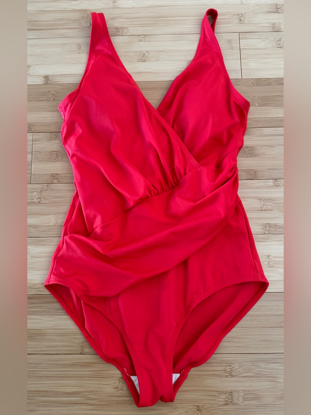 Tropical escape RETRO SWIMSUIT ASYMETRIC ROUCHD one piece RED SIZE 10